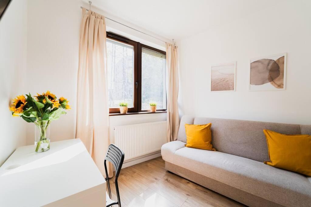 City Center - 3 Rooms - New Building - Private Parking Place - Garage Wrocław Eksteriør bilde