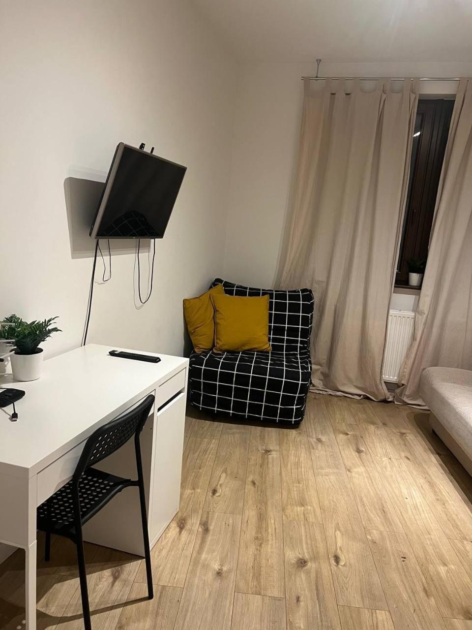 City Center - 3 Rooms - New Building - Private Parking Place - Garage Wrocław Eksteriør bilde